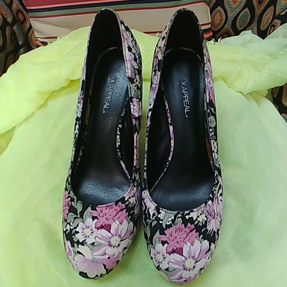 FLORAL PLATFORM PUMPS - Picture 2 of 5